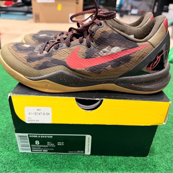 2013 Kobe 8 Pythons main image 5